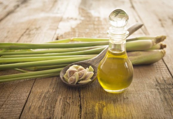 Hướng dẫn cách làm nước lau sàn từ sả