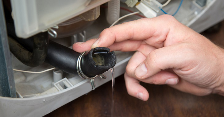 Cách xử lý máy giặt bị chảy nước hiệu quả tại nhà