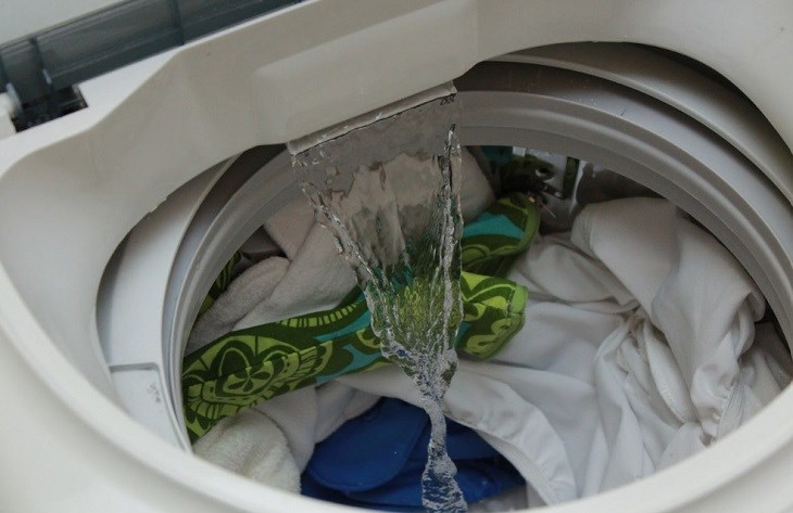 5 lý do chính khiến máy giặt cấp nước nhưng không giặt