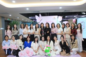 THT VIỆT NAM RỰC RỠ SẮC HOA TRONG SỰ KIỆN CHÀO MỪNG QUỐC TẾ PHỤ NỮ 8/3: "ĐỦ NẮNG HOA SẼ NỞ"