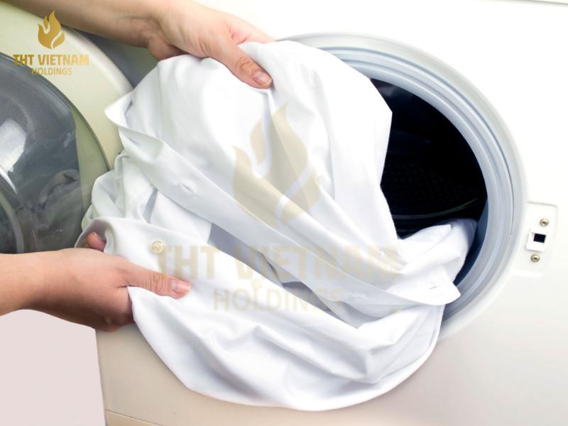 Cách giặt đồng phục trắng không bị ố vàng sau nhiều lần mặc