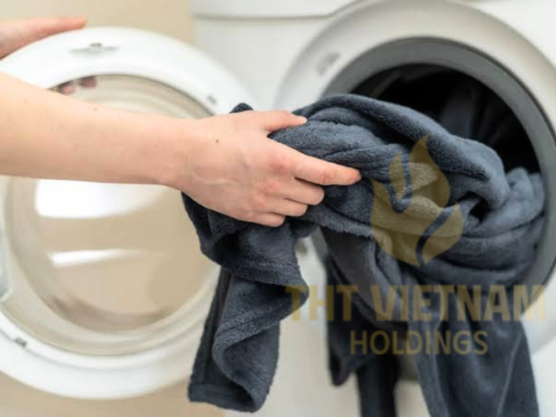 10 mẹo giặt quần áo mùa đông tại nhà nhanh khô, hiệu quả mà không bị hôi